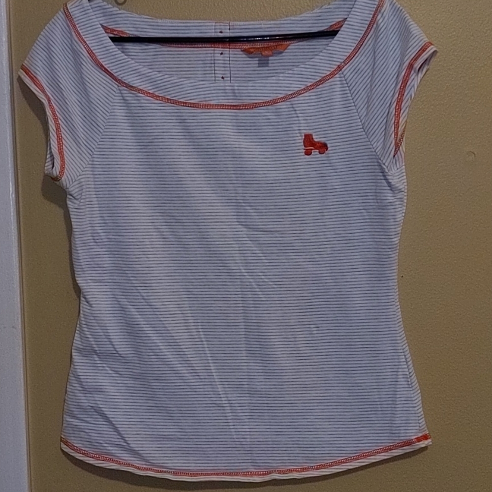 Modcloth brand roller skate shirt sz Large